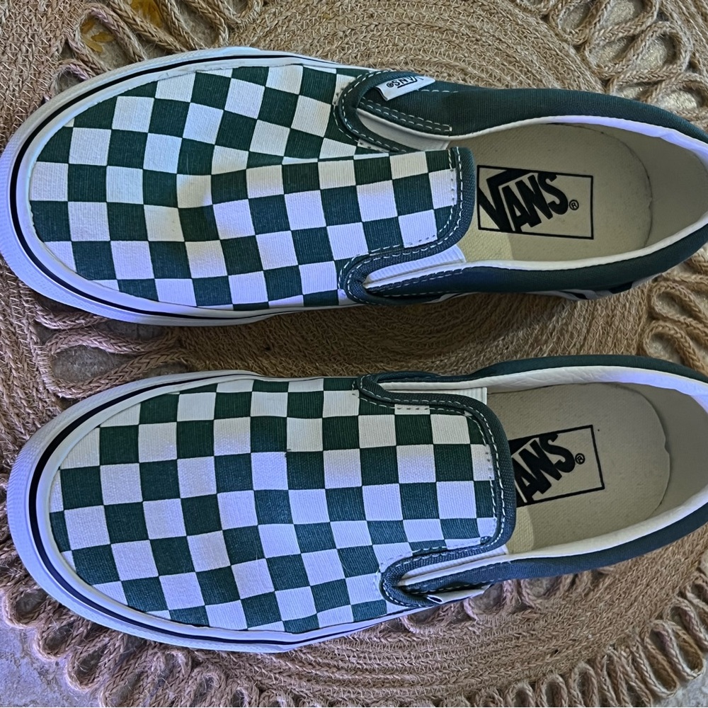 Vans classic slip on sneaker green checker size 7 NWOT